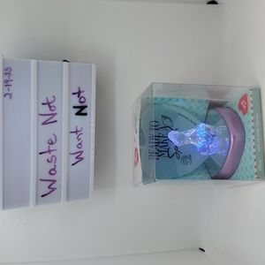 BNIB Disney Princess Light Up Glass Figurine: Ariel "Ready To Make A Splash"